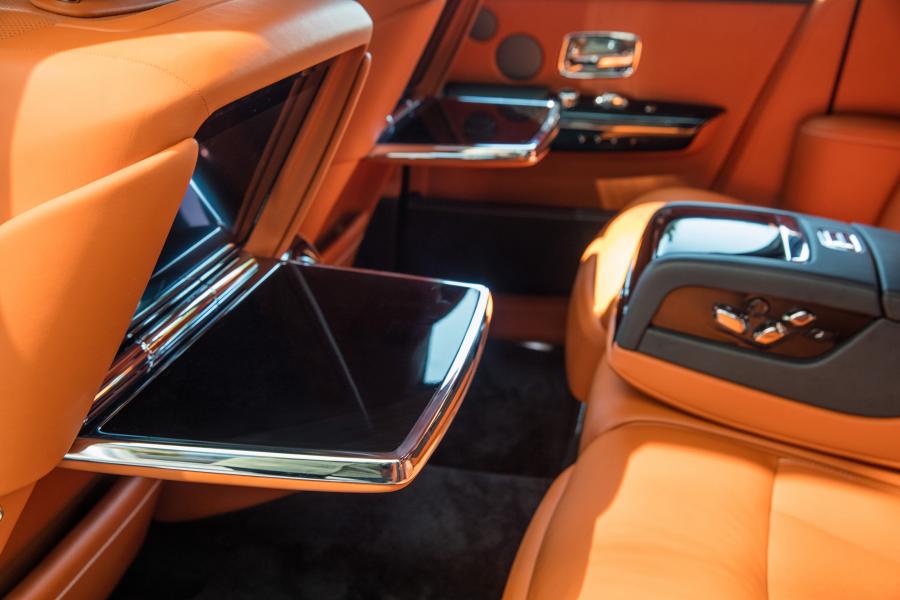 Детали интерьера Rolls-Royce Phantom 2017 года  (WW) (фото 56 из 75)
